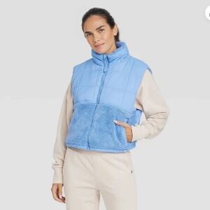 NWT Joy Lab size XL Women's Blue Quilted Vest with Sherpa